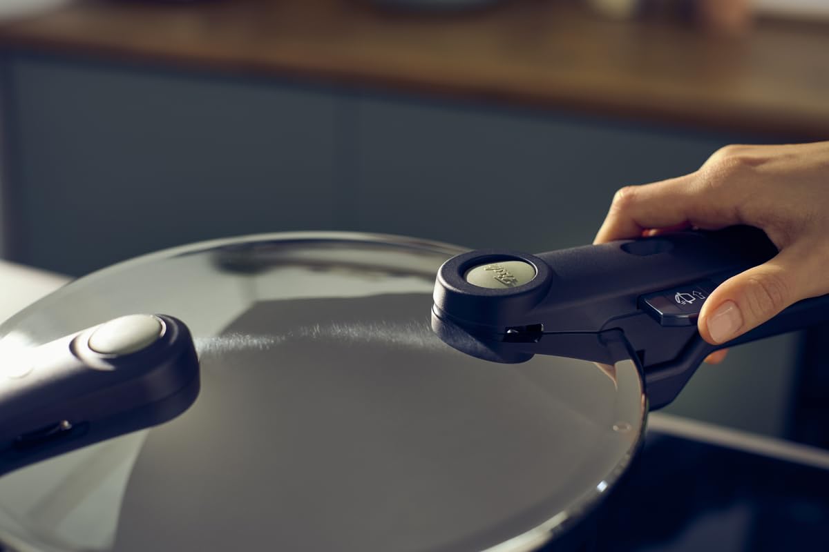Fissler Vitaquick® Elemental - Olla a presión (6,0 L, 22 cm de diámetro), color verde salvia – Fabricado en Alemania, hasta un 70% más rápido, 2 niveles de cocción, base supertérmica, inducción