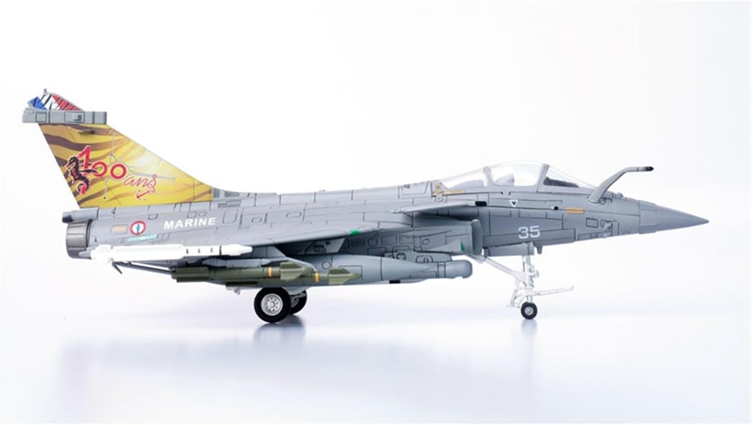 Die Cast Plane 1 200 for Rafale M Fighter Alloy Aircraft Model Collection Souvenir Ornaments Display Toys Gift Finished Metal Airplane