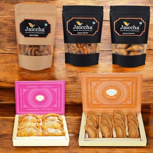 Image of Ghasitaram Gifts Holi- Sweets / Holi Hampers / Holi Sweets Holi Sweets Holi Hampers Best of 5 Traditional Gujiyas, Dry Sweet Gujiyas, Gujiya Namkeen Pouch, SOYA Sticks Pouch, Farsaan Samosa Pouch
