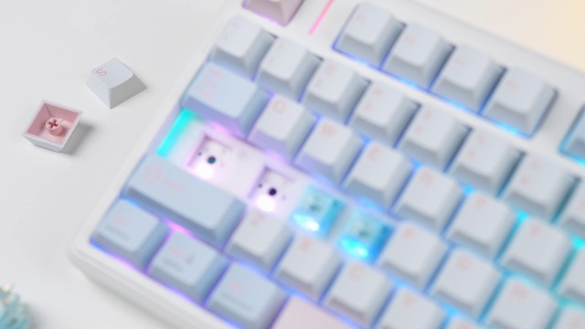 Amazon | EPOMAKER TH108 V2 PRO フルサイズメカニカルキーボード 画面