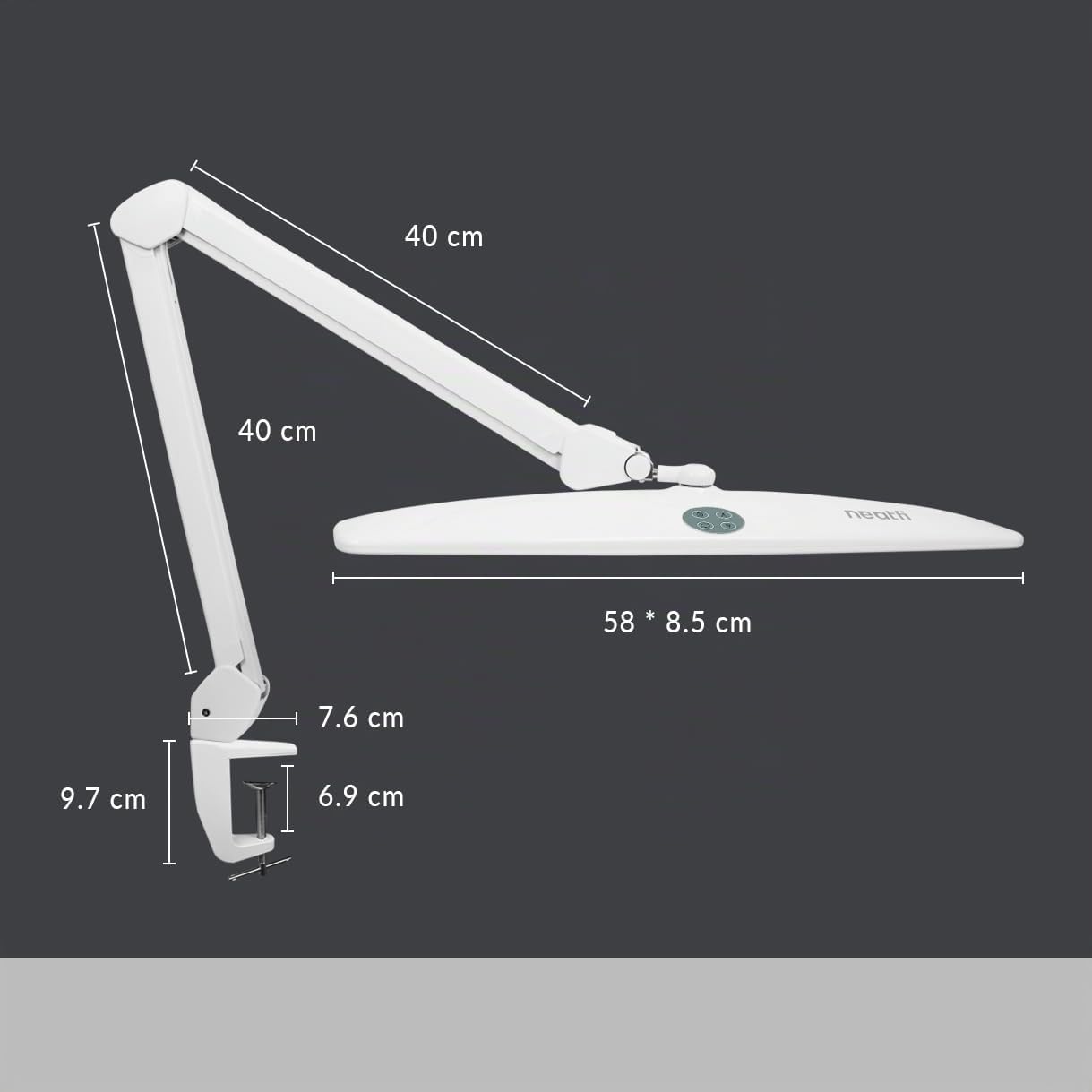 Neatfi Elite HD XL Lampada da Scrivania | Testa da 56 cm | 2.260 Lumen | 3 Modalità di Temperatura Colore | Lampada LED con Regolazione Continua della Luminosità (Bianco, 58cm Paralume Largo)