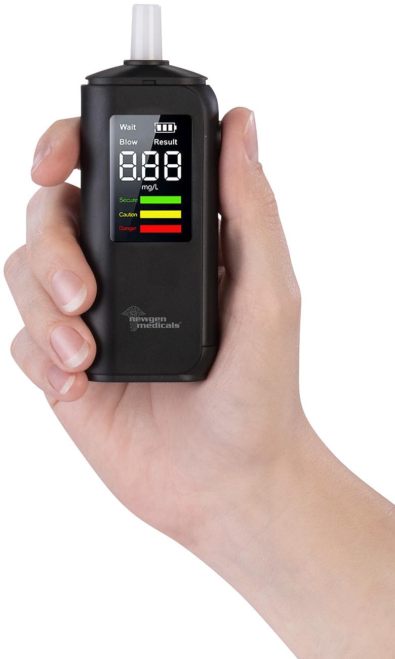 Newgen Medicals Alkoholtester für Auto: Berührungsloser Alkoholtester mit LCD-Anzeige, LED-Farbskala und Akku (für unterwegs, hygienisch)