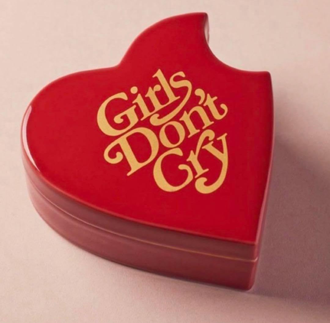 été Girls Donʼt Cry 有田焼 陶器 ケース セラミック été Girls Donʼt Cry 有田焼 陶器 ケース セラミック