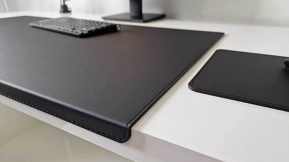 Gewinkelte Schreibtischunterlage mit Kantenschutz + Mousepad Echt Leder Schwarz 70 x 47cm Echt Rindsleder glatt