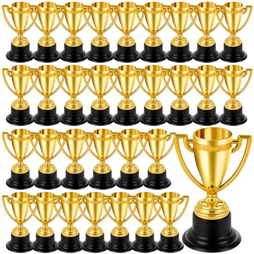 32 Stück Mini-Trophäen im Großpack für Kinder, Premium leichte Kunststoff-Gold-Trophäen, perfekte goldene Auszeichnungs-Trophäen für Sport-Turnier-Gewinn-Preise, Klassenzimmer-Schul-Belohnungen und