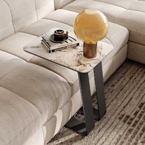 Petite table d'appoint gain de place pour optimiser les petits espaces