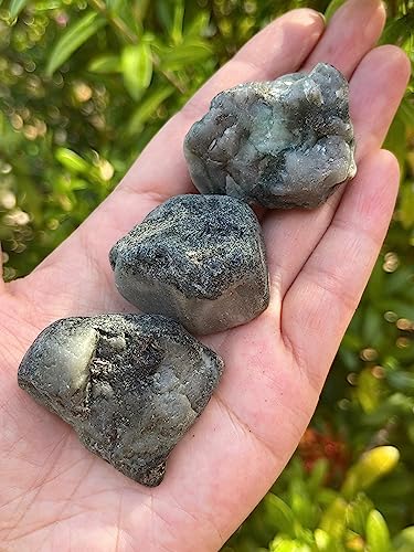 GAF TREASURES 3 Pcs Raw Emerald Crystals, Natural Emerald Stone, Natural Rough Emerald Crystals, Emerald Rough, Emerald Healing Crystals (Emerald)