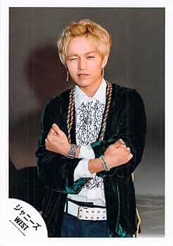 ジャニーズWEST 　WEST.　神山智洋　公式写真　公式フォト　なにわ侍 Amazon.co.jp: ジャニーズWEST 神山智洋 公式写真 写真 フォト
