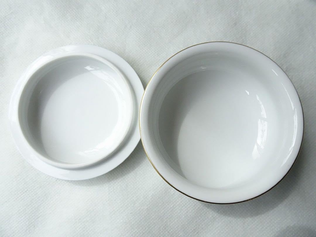 マイセン　ボンボニエール Amazon.co.jp: マイセン ブルーオニオン ボンボニエール 蓋物