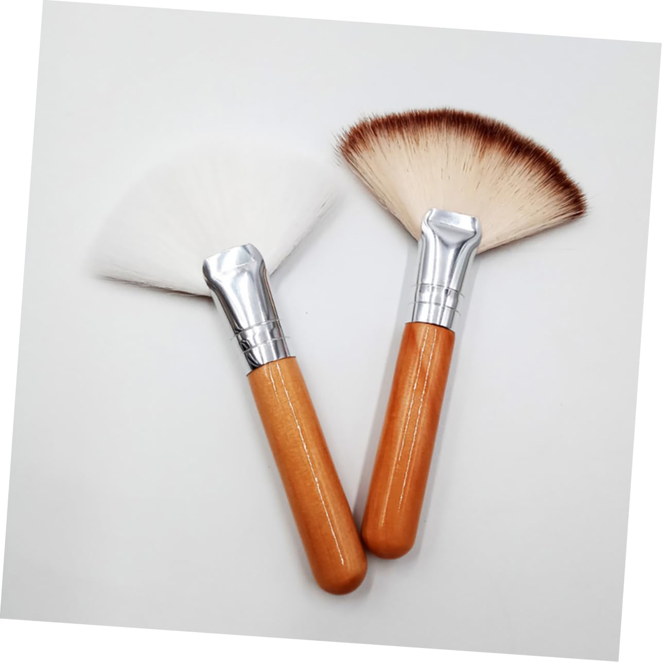 Beavorty 4 Set Di Pennelli Per Il Trucco Illuminanti Morbidi E Densi in Nylon Per Il Viso Anti-perdita Comodi Per Donne Ragazze E Signore 4 Pezzi*4