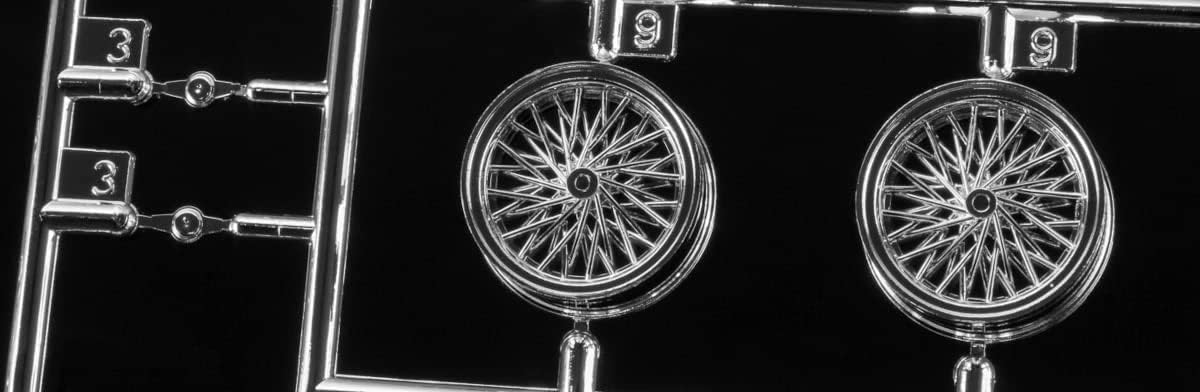 Hasegawa 20617 1/24 Toyota 2000GT Wire Wheel Plastic Model