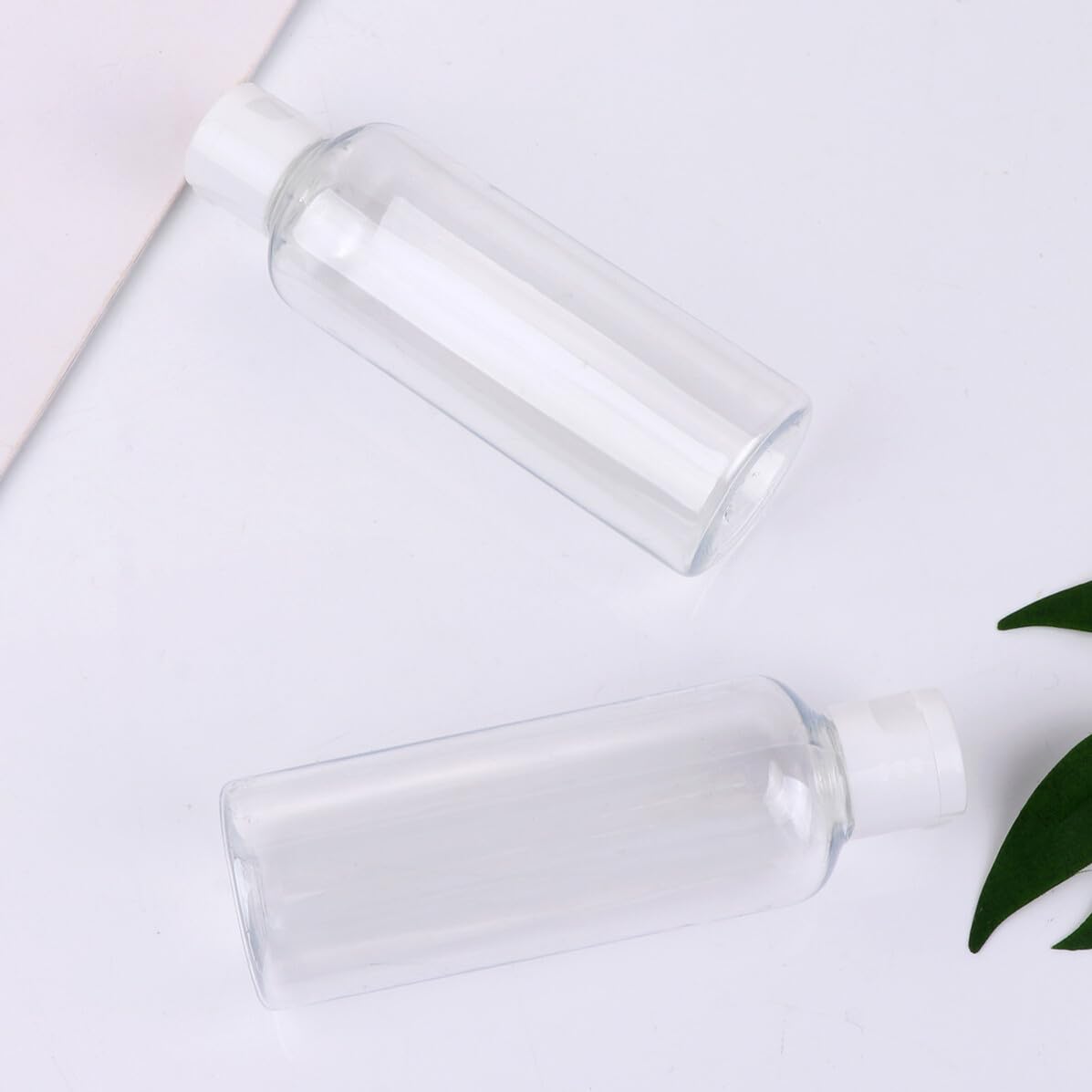 30 piezas Botellas Plásticas de Viaje Envases Rellenable para Cosméticos y Champú Resistentes Tapa Abatible para Loción y Emulsión