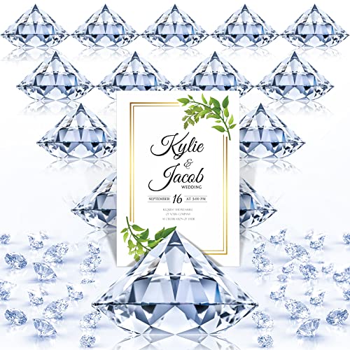 Cartes de place en acrylique pour placer les invités avec élégance