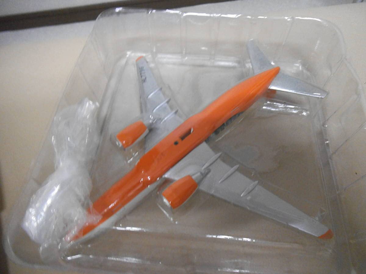 Amazon.co.jp: 1/200 チェジュ航空 737-800 特別塗装 : ホビー