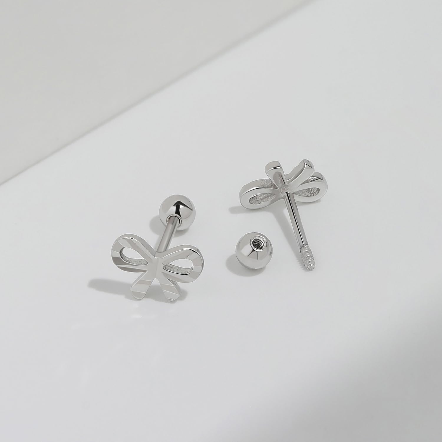 Meissa Orecchini a Bottone con Chiusura a Sfera e Vite per Donne e Ragazze, Fiore Carino in Argento Sterling 925, Zirconia Cubica, Sicuri e Comodi per il Sonno, Artigianali