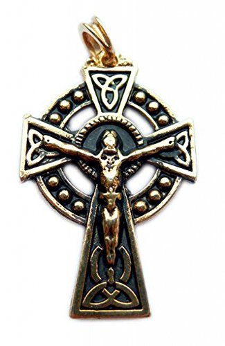 Pendentif croix St Patrick or pour affirmer sa foi au quotidien