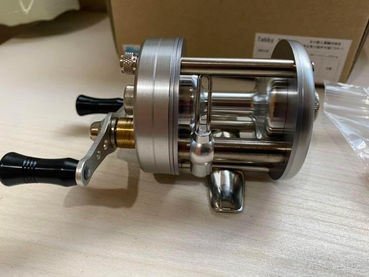 五十鈴工業 ベイトリール タビー 300 五十鈴工業 / イスズリール