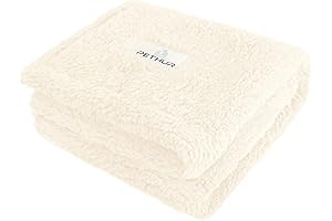 Cozy Sherpa Fleece Blanket for Small Dogs and Cats