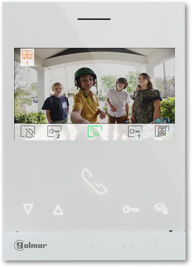 GOLMAR 4.3 дюймдук түстүү, колу бош монитор, ал эшиктин алдындагы балдардын түз эфирдеги видеотасмасын көрсөтөт.