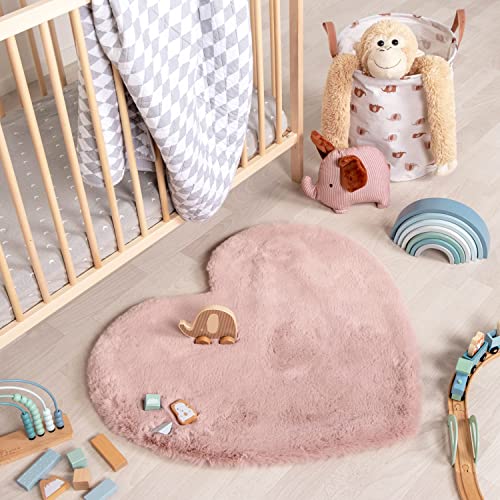 FRAAI | Home & Living Kinderteppich - Huggy Herz Rosa - 70x80cm - Einfarbig - Modern - Kinderzimmer...