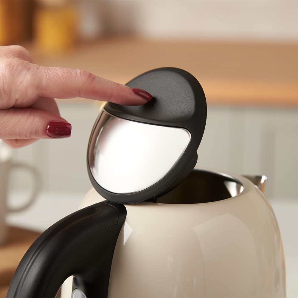 Bouilloire électrique - Russell Hobbs - Capacité 1,7L - Puissance 2400W - Design noir mat - Bec verseur anti-gouttes - Electroménager
