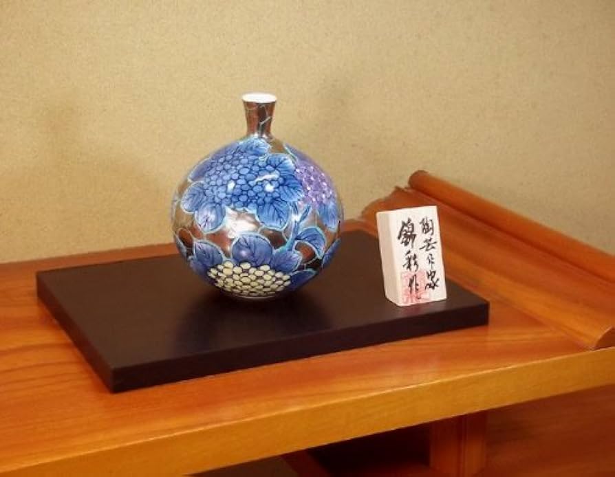 有田焼花瓶 Amazon.co.jp: 有田焼・伊万里焼の高級陶器花瓶・飾り壺｜贈答品