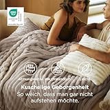 BEDSURE Kuscheldecke für Zimmer Deko - Wolldecke & Fleecedecke, Sofadecke, Weiche Warme Grobe Korddecke für Couch, Geschenke für Frauen, Tagesdecke, Beige, 150 x 200 cm