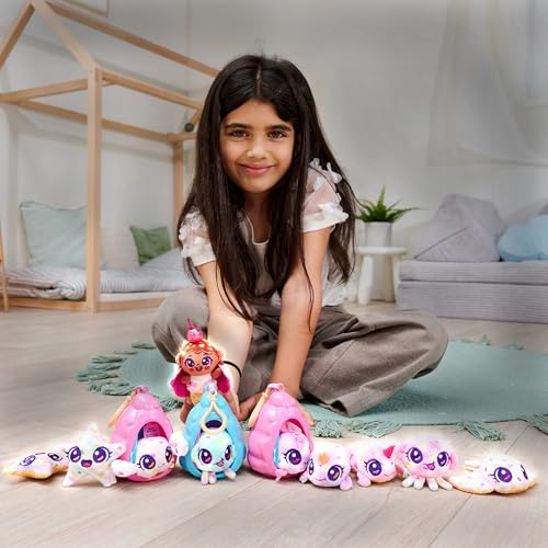 Simba Toys - Pearly Pods Sweety Friends, 12-Fach Sortiert, es Wird nur EIN Artikel geliefert, Plüsch mit Leuchteffekt, 8cm, seltene Meerjungfrau und Perle, Muschel-Anhänger, ab 3 Jahre