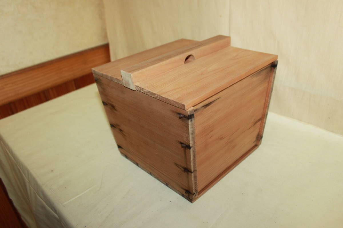 Amazon.co.jp: 茶道具【木地釣瓶水指】紙箱入り茶器つるべ水指 303