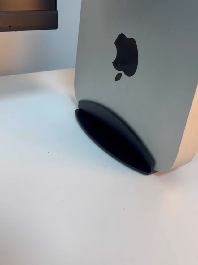 Mac mini 2018 本体 i3 +スタンド Mac mini 2018 本体 i3 +スタンド