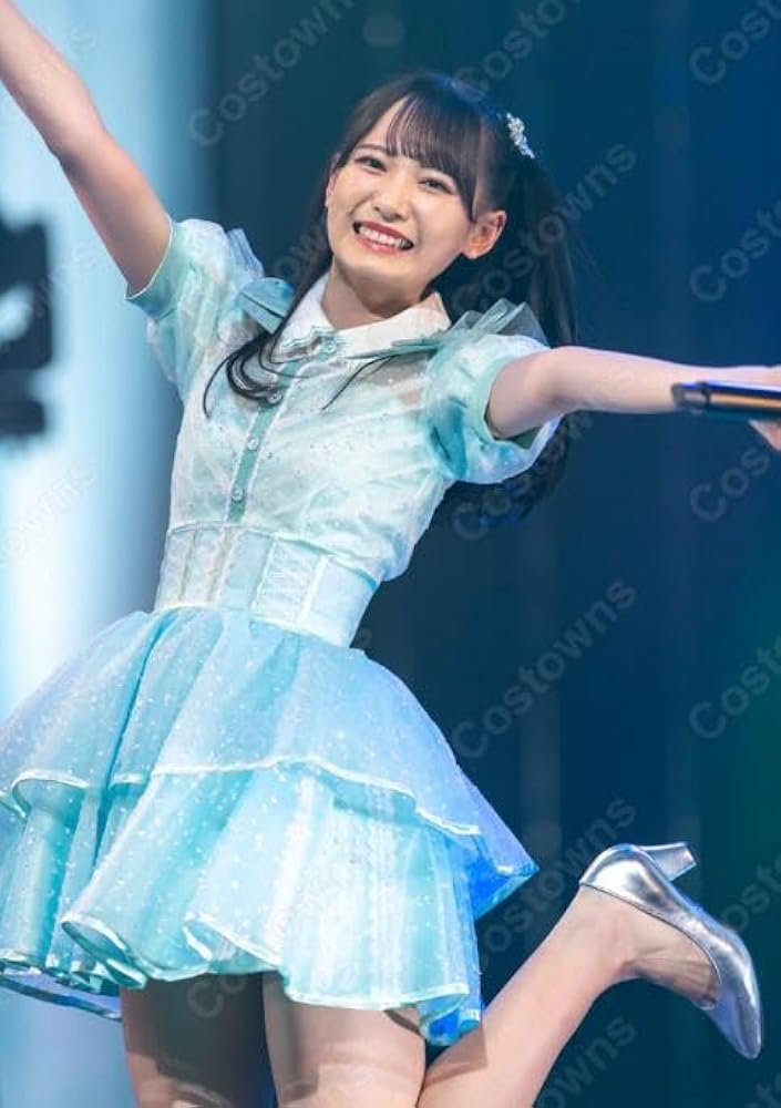≠ME 鈴木瞳美 初期制服衣装 直筆 生写真 鈴木瞳美 生写真 お披露目制服の通販 by rin｜ラクマ