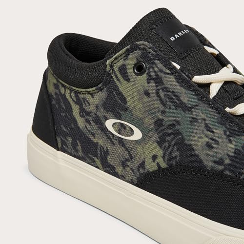 Image of Oakley Men's Banks Low Canvas Sneaker