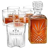 CADEAU PARFAIT : Ce kit whisky en verre se compose d’une carafe et 6 verres de haute qualité. La carafe d’une capacité de 1000 mililitres avec bouchon en verre et les verres classiques de 300 millilitres constituent un ensemble élégant qui impressionnera la femme avec le goût raffiné.Voilà, une carafe et des verres pour servir l’alcool en toute élégance.
