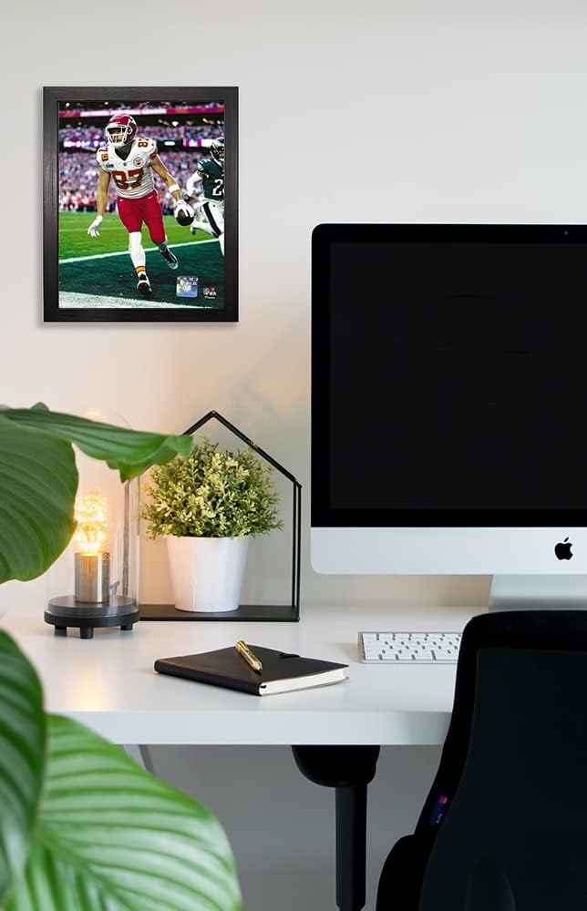 Kansas City Chiefs Travis Kelce Scores a Touchdown During S. B. 57 Framed 8x10 Photo Picture - Valentines Day, Birthday, Fathers Day, Or Christmas Gifts For Men, Dad, And Husband