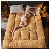 Pour restaurer le moelleux de votre matelas futon, posez-le à plat dans un endroit bien ventilé pendant 72 heures avant la première utilisation. Peluchez-le régulièrement pour maintenir sa forme. Idéal pour des arrangements de couchage polyvalents, ce matelas offre confort et soutien, ce qui en fait un excellent ajout à votre chambre ou chambre d'amis. Profitez d'une nuit de sommeil réparatrice avec notre matelas de qualité