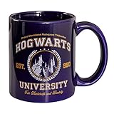 Der Keramikkrug kommt in Komfortgröße und einem Fassungsvermögen von 320 ml zu dir nach Hause. Ideal als Begleiter in den Pausen bei der Arbeit im Büro oder für den Kaffeetisch zu Hause. Auch perfekt als Geschenk für alle Fans