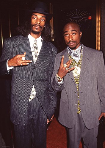 2 PAC Tupac Shakur & Snoop Doggy Dogg Making Sign
