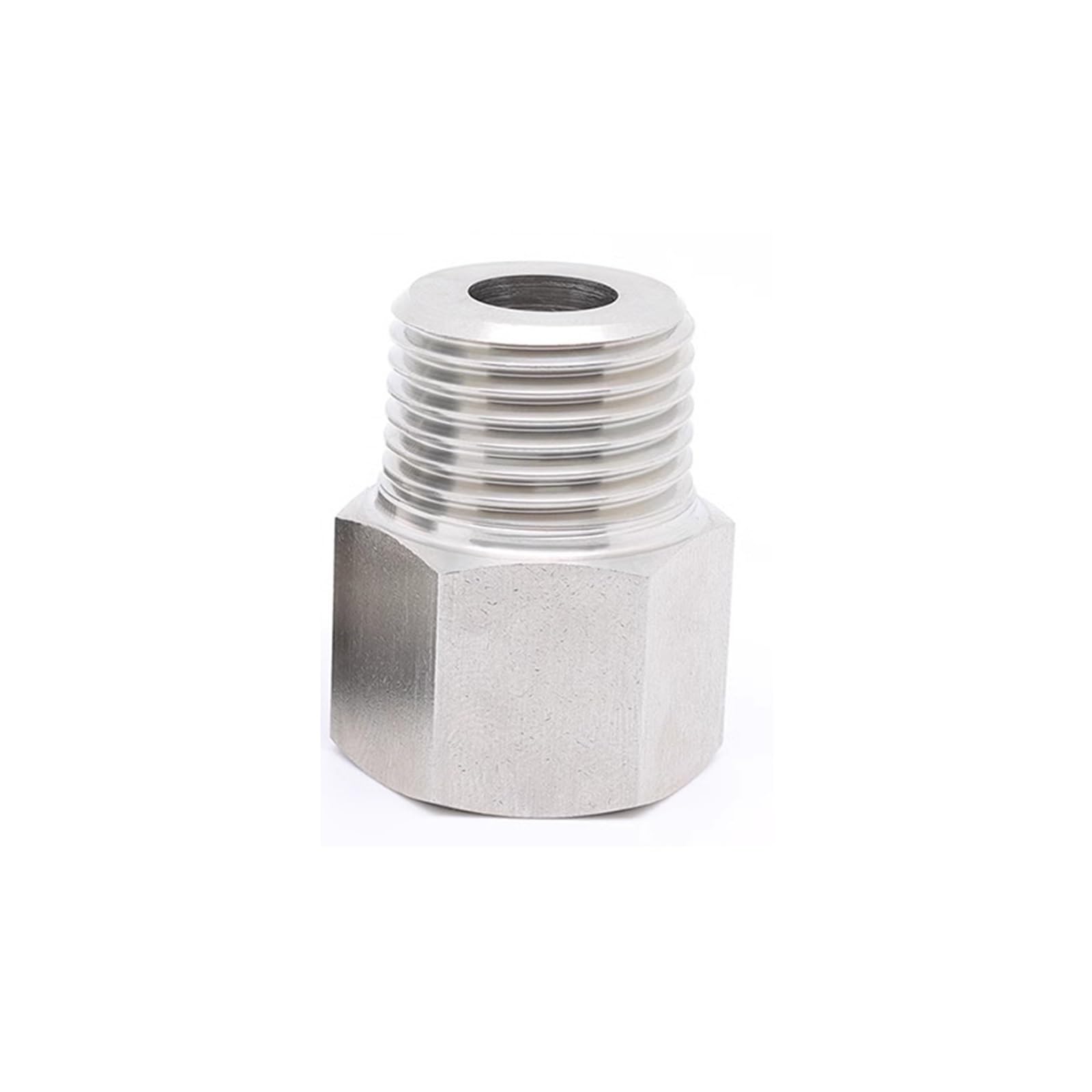 Adaptador M10 a M12 ideal para conectar tuberias de paso diferente en talleres