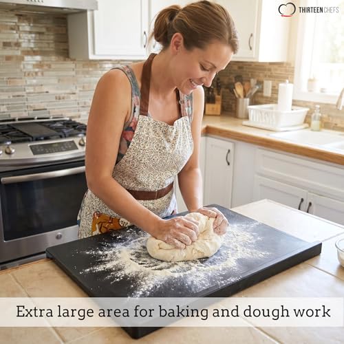 Tabla de Pastry de Plástico 23 x 14 Pulgadas - Para Pan, Masa, Pasta y Pasteles - Negra de Polipropileno de Alta Densidad (HDPP), Apta para Lavavajillas, Reversible con Ranura para Jugos, También Sirve como Tabla de Cortar miniatura 2
