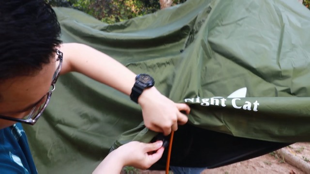 Night Cat Lay Flat Hangmat: Platte Bodem met Klamboe Waterdichte Regenvlieg voor 1 Persoon Kamperen in Tuin Achtertuin Wild (Camouflage Night Cat Lay Flat Hangmat: Platte Bodem met Klamboe Waterdichte Regenvlieg voor 1 Persoon Kamperen in Tuin Achtertuin Wild (Camouflage