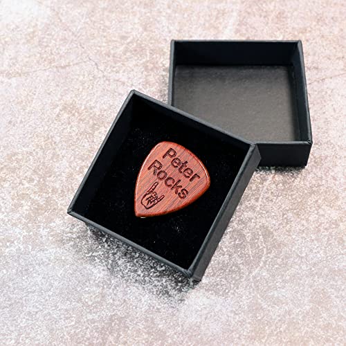Médiator pour guitare en bois personnalisé + coffret cadeau | Concevez un présent unique | Gravure laser (Bois de santal… - Les Beatles, Paul McCartney, John Lennon, RIngo Starr, George Harrison Médiator pour guitare en bois personnalisé + coffret cadeau | Concevez un présent unique | Gravure laser (Bois de santal… – Image 3