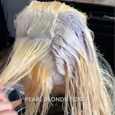Ugly Duckling Brilliant Blondexx Lightener with Bond Protect & 20 Vol Developer