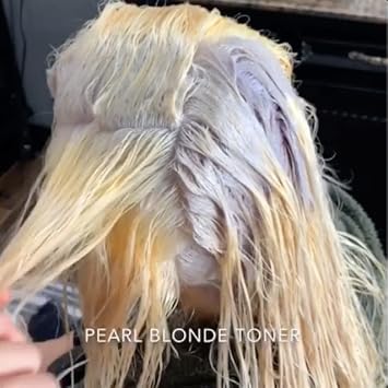 Ugly Duckling Brilliant Blondexx Lightener with Bond Protect & 20 Vol Developer