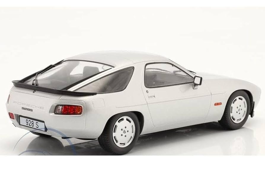 限定250台　1/18 ポルシェ928S Porsche ミニカー 1/18 ポルシェ928S 予約] GT-SPIRIT 1/18 ポルシェ 928 S 1980