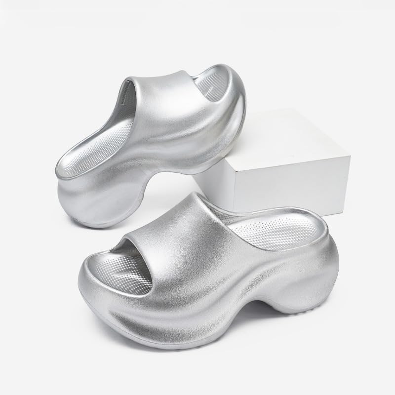 Summer women's thick-soled slippers are anti-slip, wear-resistant, breathable and lightweight, making them suitable for daily outdoor beach activities3