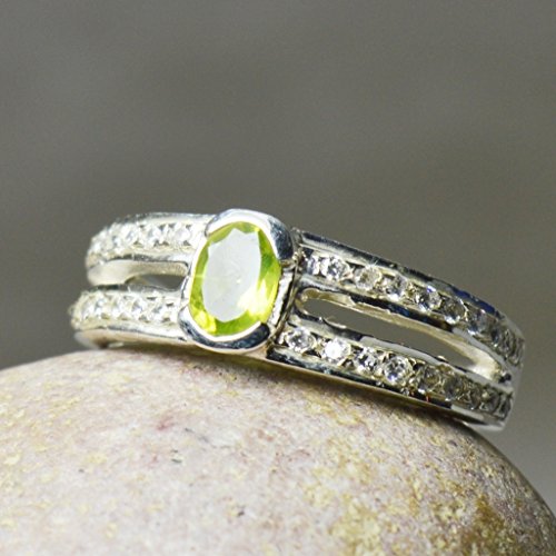 Bague mariage argent 925 et péridot, le bijou élégant pour vos cérémonies