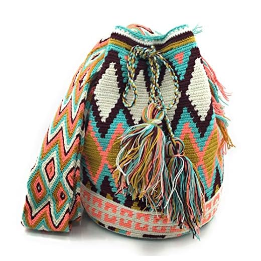 mochila wayuu Wayuu Mochila, Bolsos Colombianos Artesanales con motivos tribales, tanto para mujer como para hombre.
