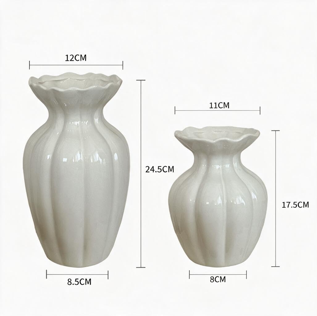 Weiße Geriffelte Keramikvasen 2er Set mit Wellenrand | Hoch & Kurz, Glänzende Oberfläche, Für Schnittblumen, 24,5 cm & 17,5 cm, Tischdekoration