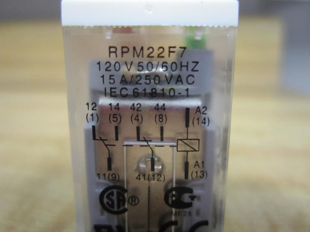 Industrial Relays PLUG-IN RELAY 250V 15A RPM