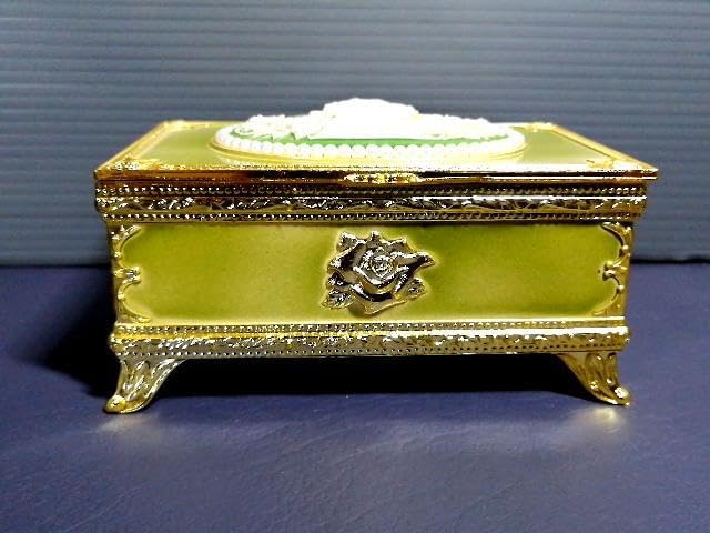 日本製 サンキョー 金属製 オルゴール カノン 宝石箱 カメオ 彫刻装飾